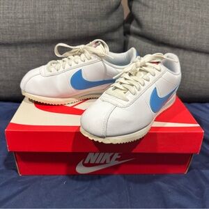 ❤️ Nike Cortez White / University Blue Sneakers, Womens Sz 7.5 ❤️